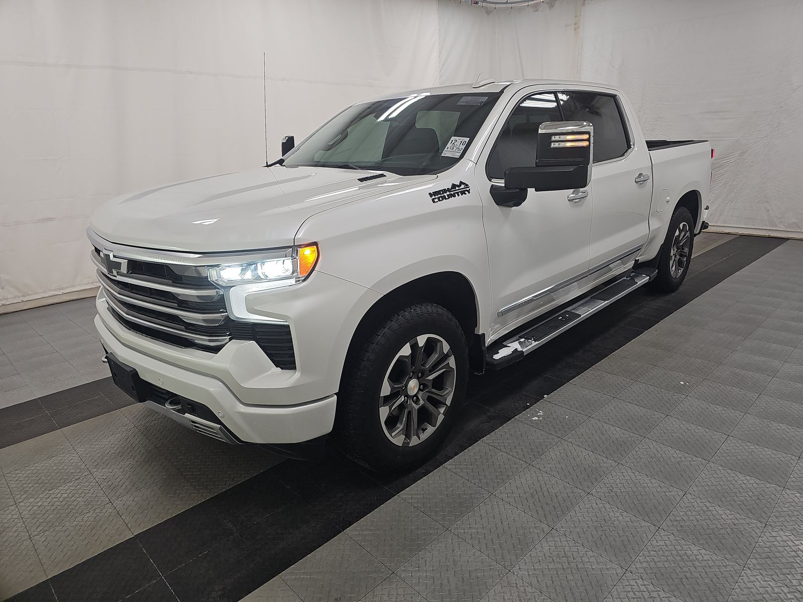 2023 Chevrolet Silverado 1500 High Country AWD