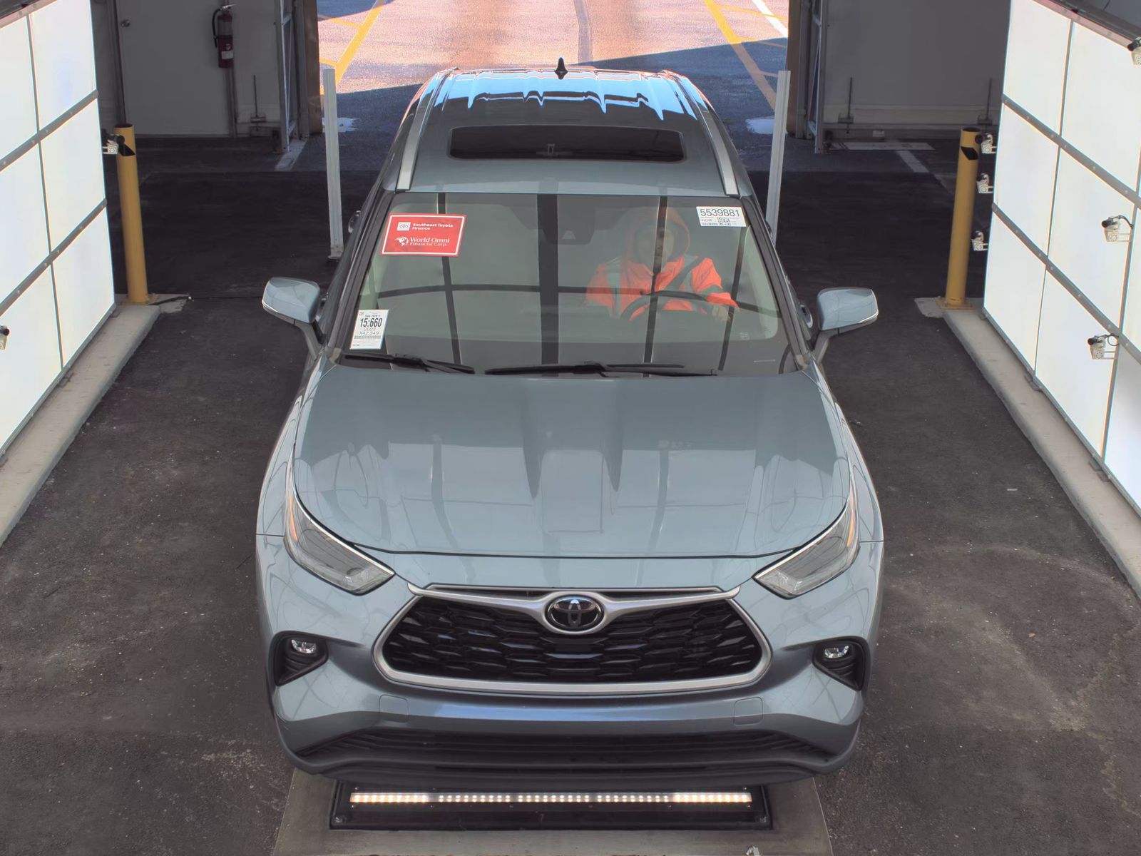 2023 Toyota Highlander XLE FWD