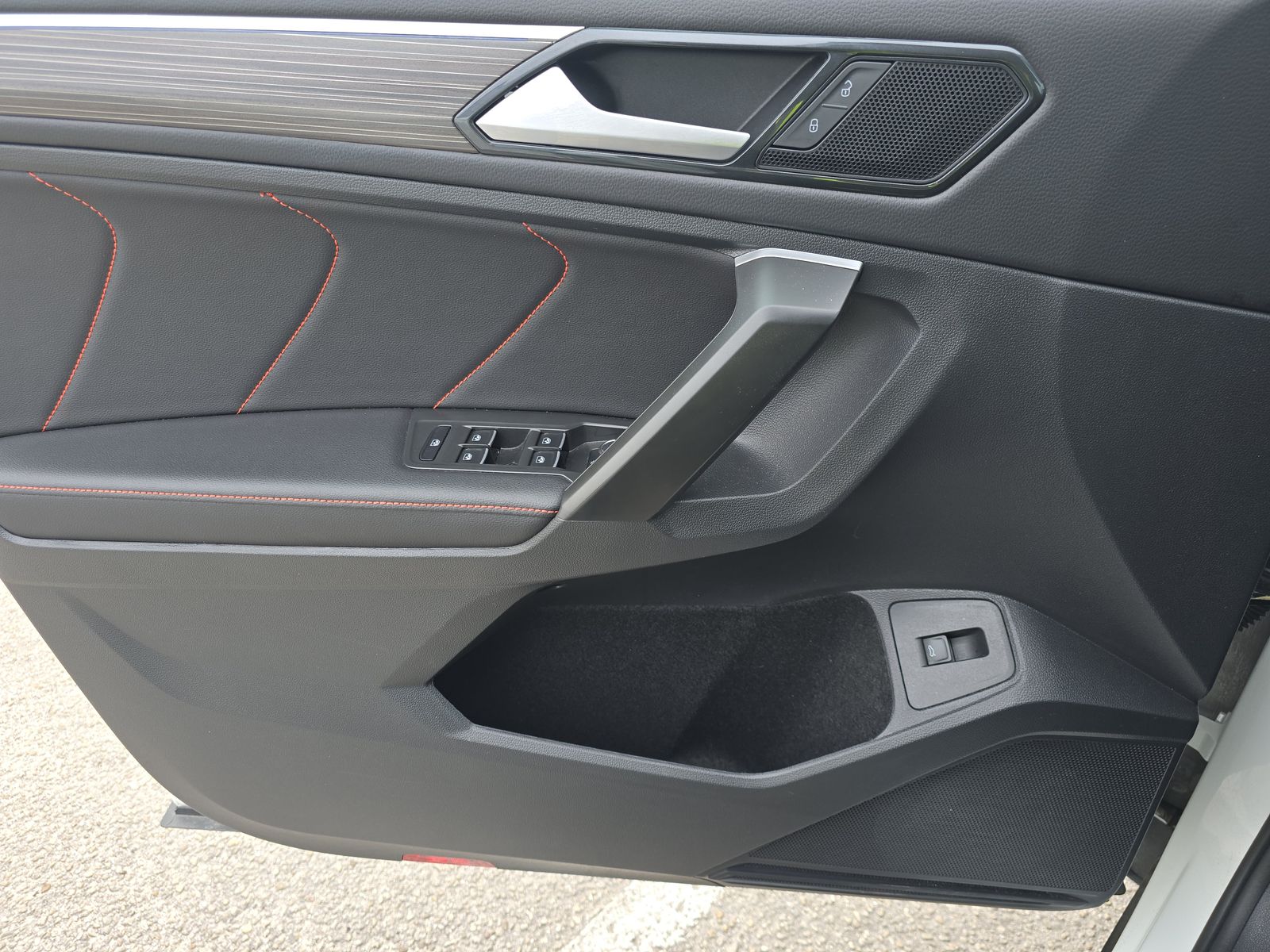 2024 Volkswagen Tiguan 2.0T Wolfsburg Edition FWD