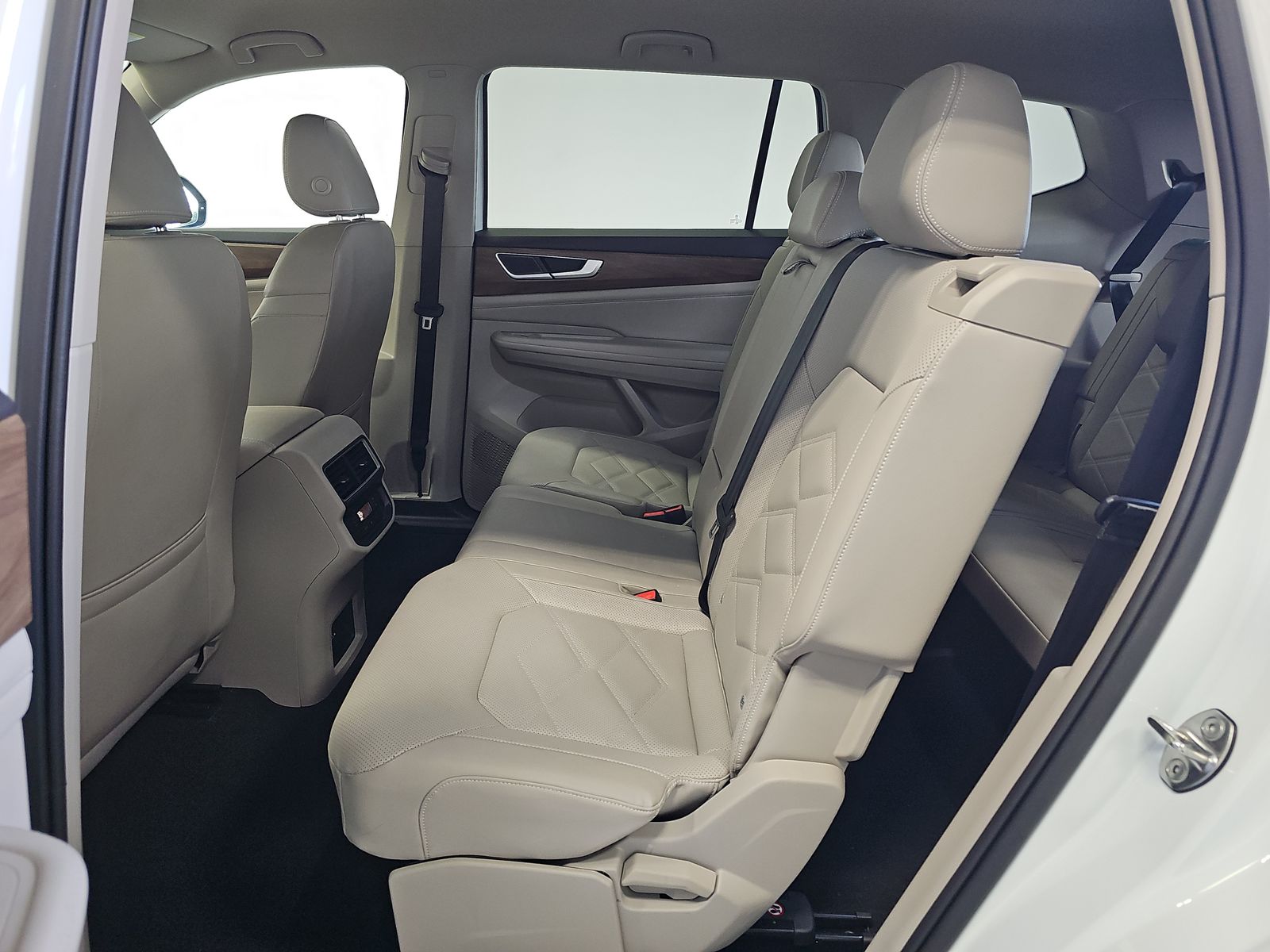 2024 Volkswagen Atlas 2.0T SE FWD