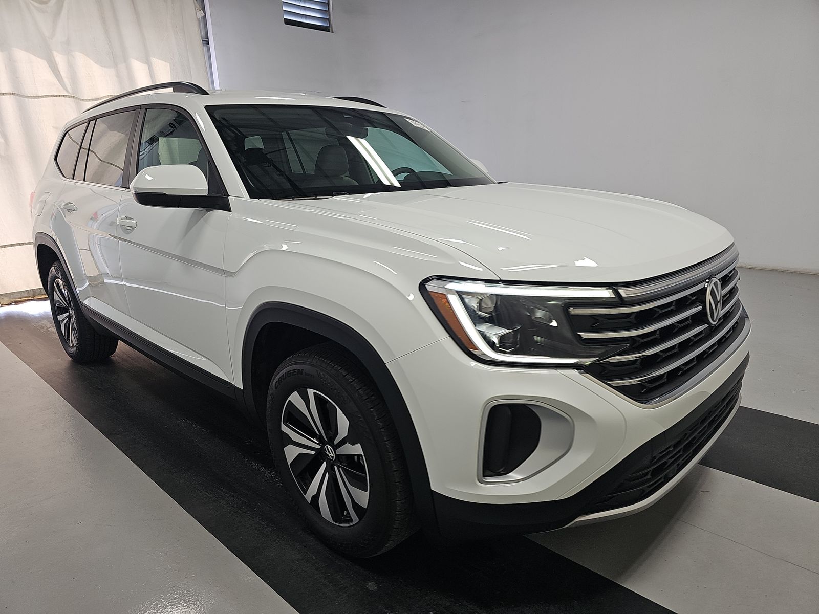 2024 Volkswagen Atlas 2.0T SE FWD