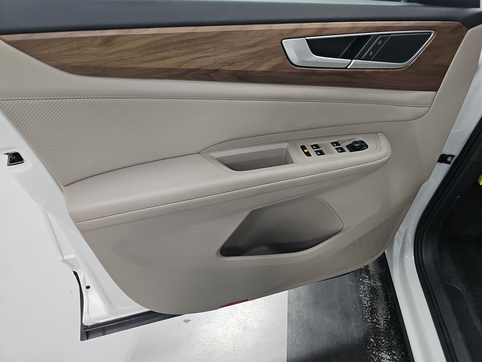 2024 Volkswagen Atlas 2.0T SE FWD