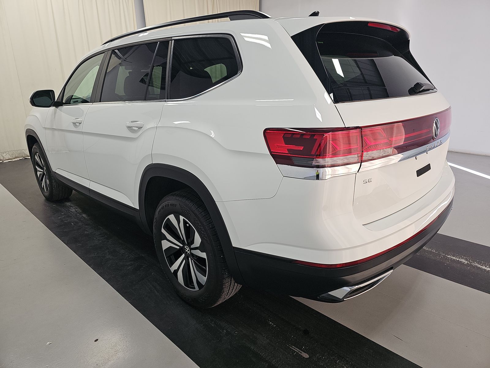 2024 Volkswagen Atlas 2.0T SE FWD