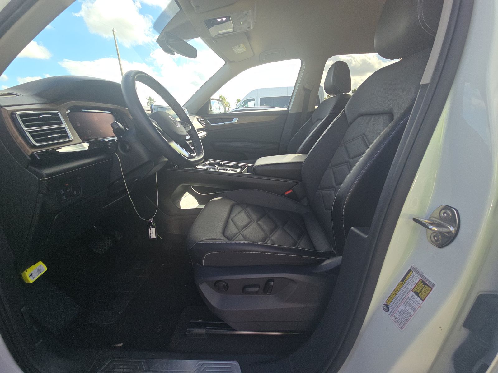 2024 Volkswagen Atlas 2.0T SE AWD