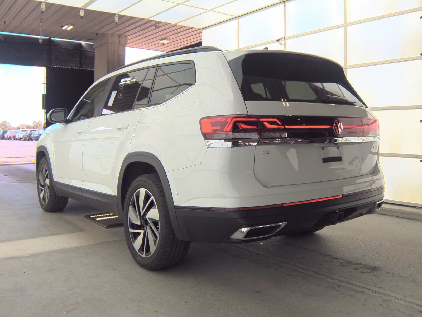 2024 Volkswagen Atlas 2.0T SE AWD