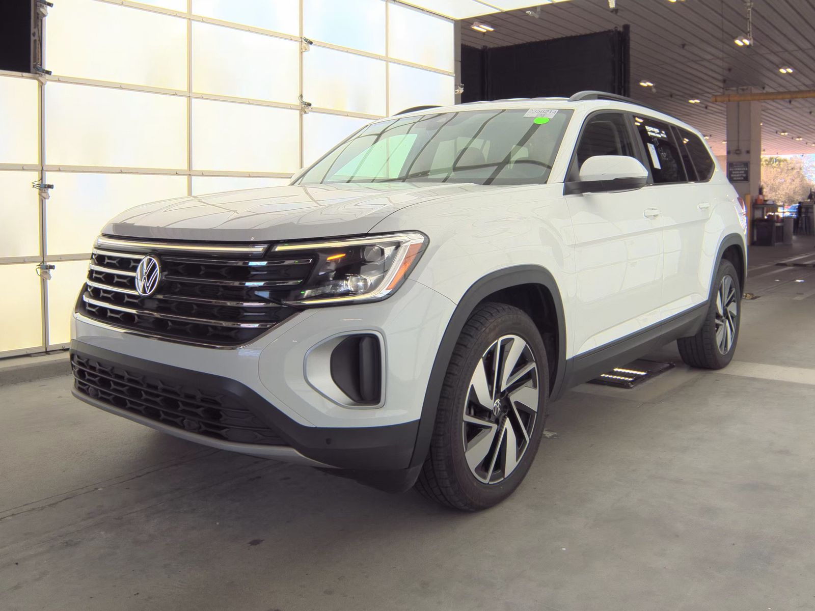 2024 Volkswagen Atlas 2.0T SE AWD