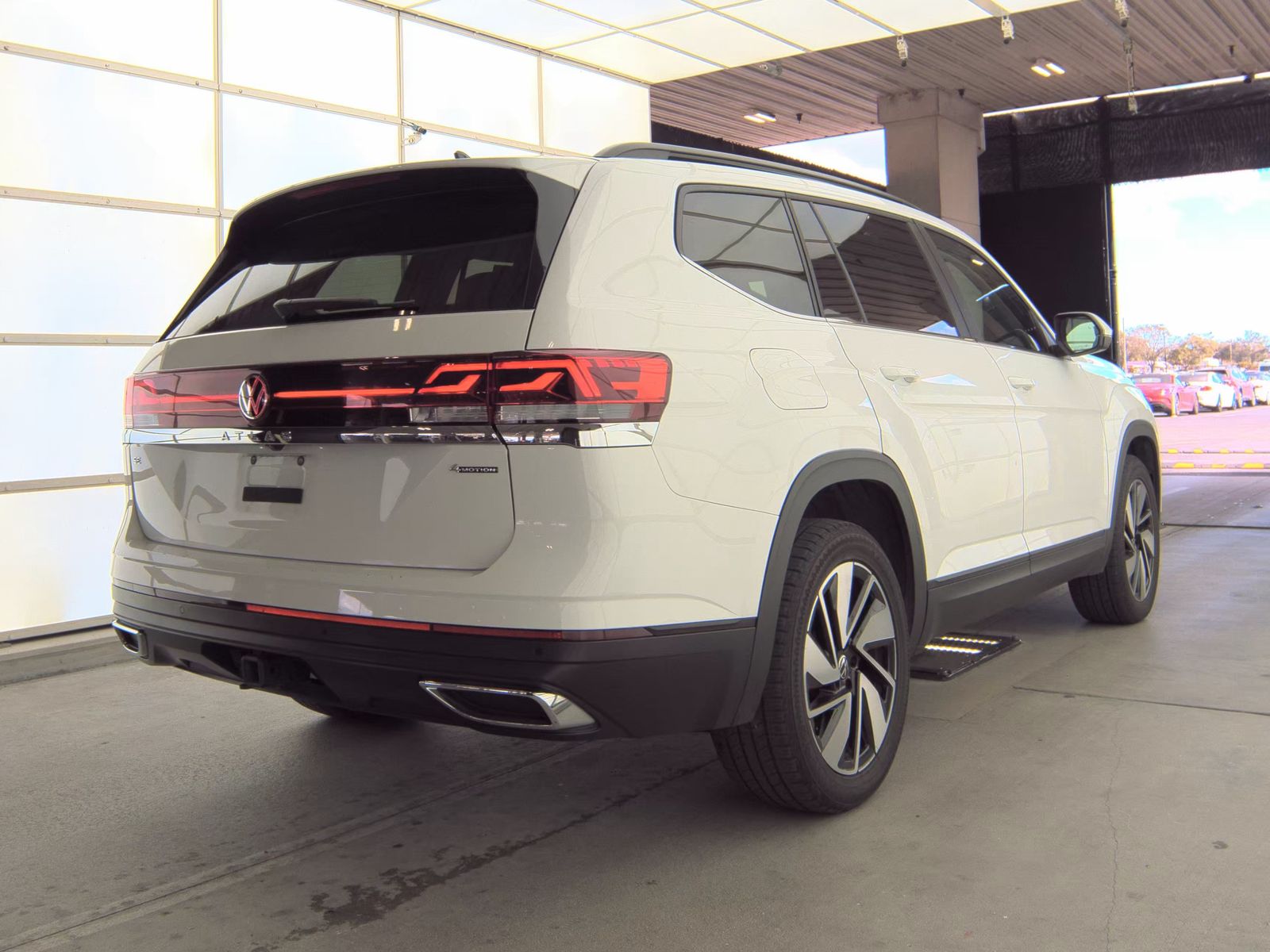 2024 Volkswagen Atlas 2.0T SE AWD