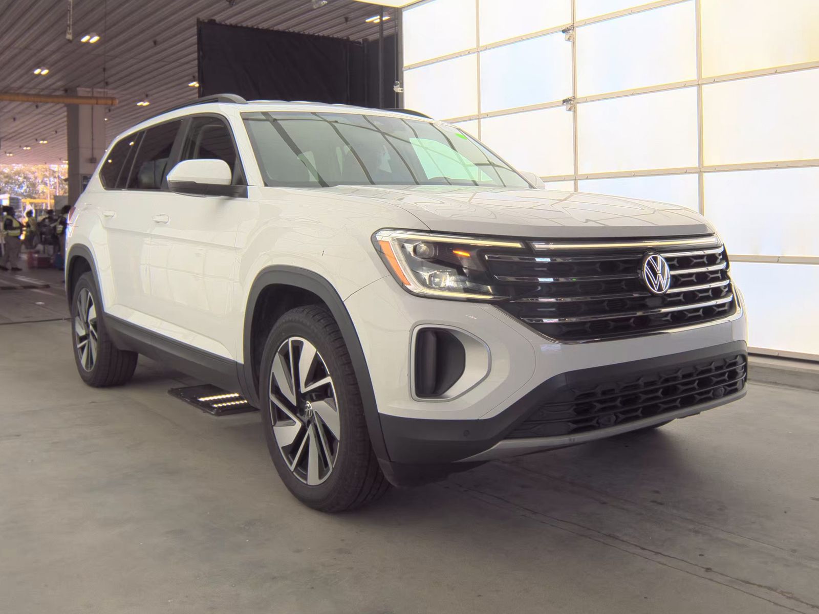 2024 Volkswagen Atlas 2.0T SE AWD