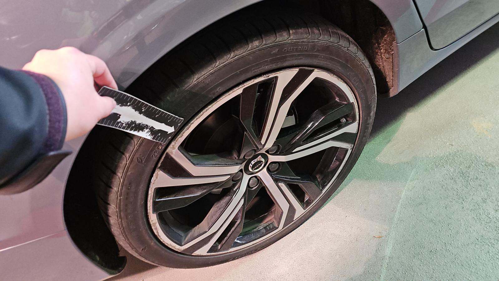 2024 Volvo S60 B5 Core AWD