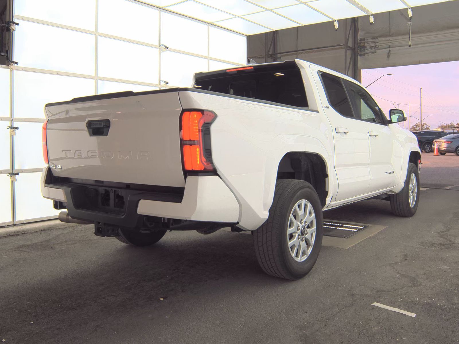 2024 Toyota Tacoma SR5 AWD