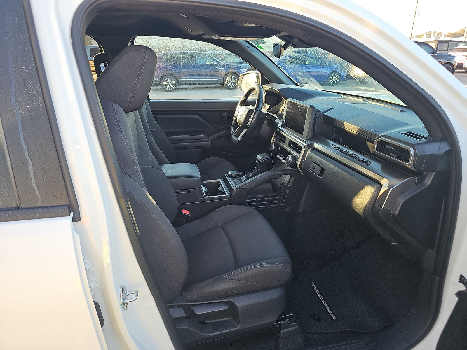 2024 Toyota Tacoma SR5 AWD