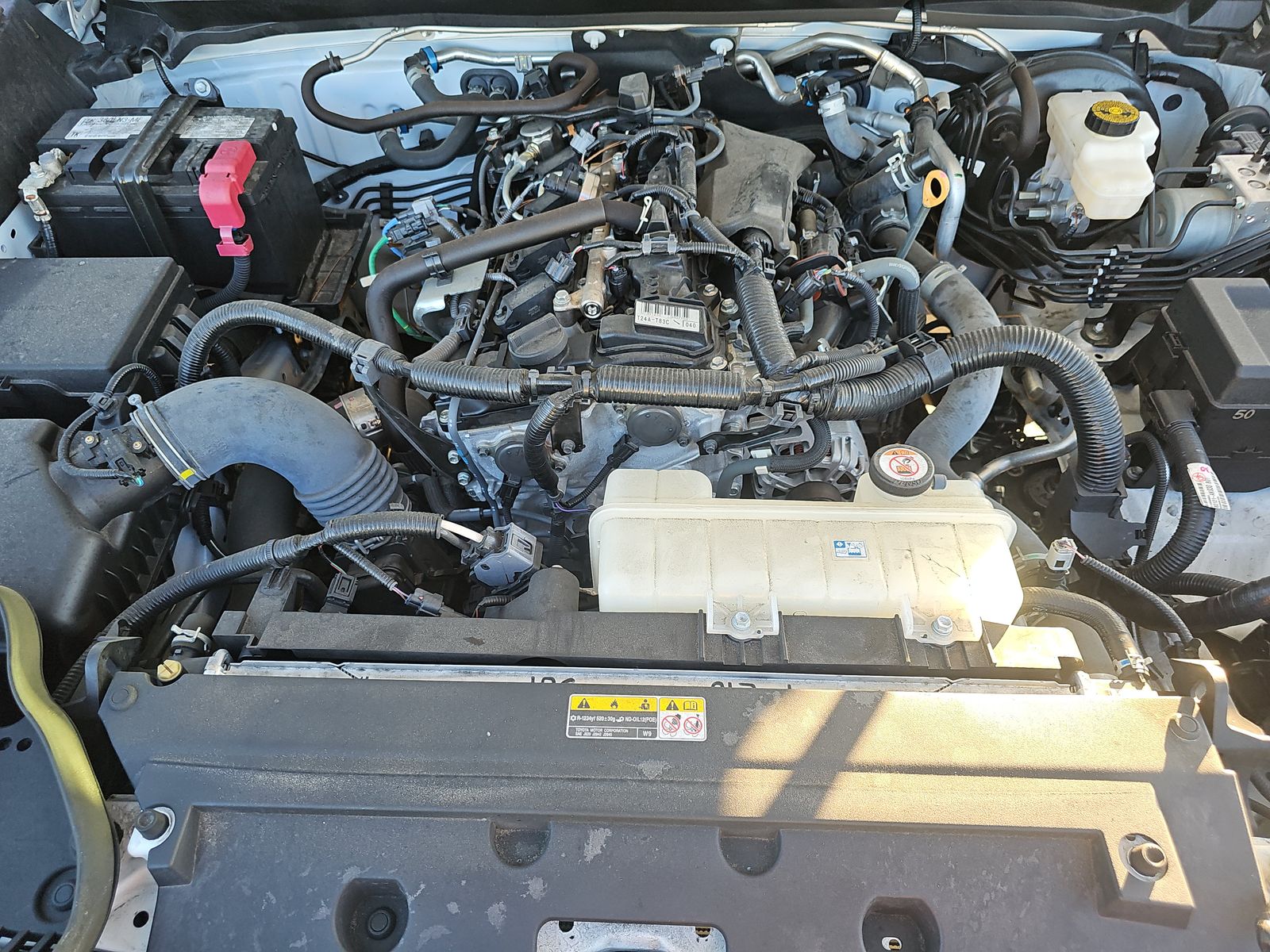 2024 Toyota Tacoma SR5 AWD