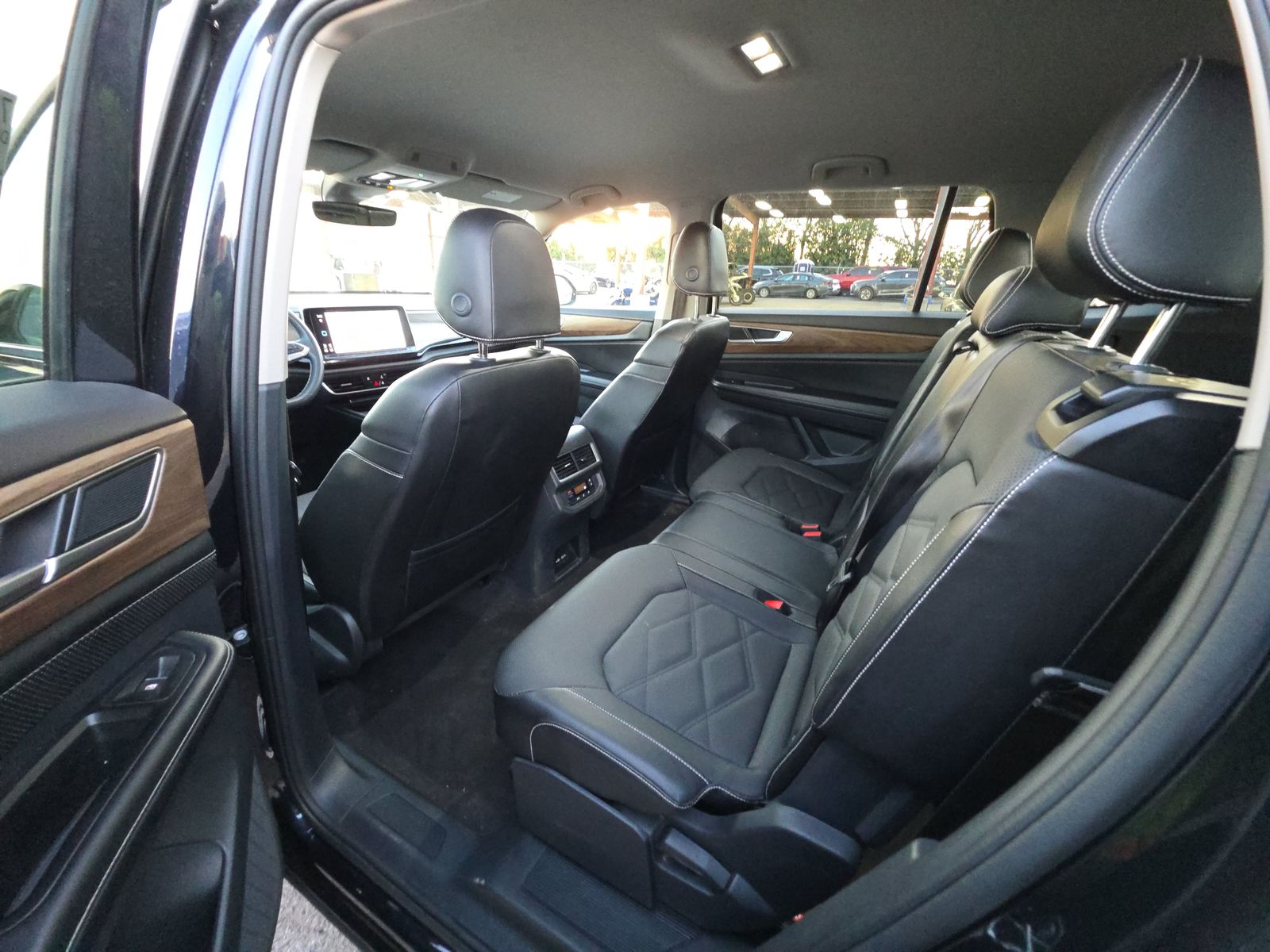 2024 Volkswagen Atlas 2.0T SE FWD