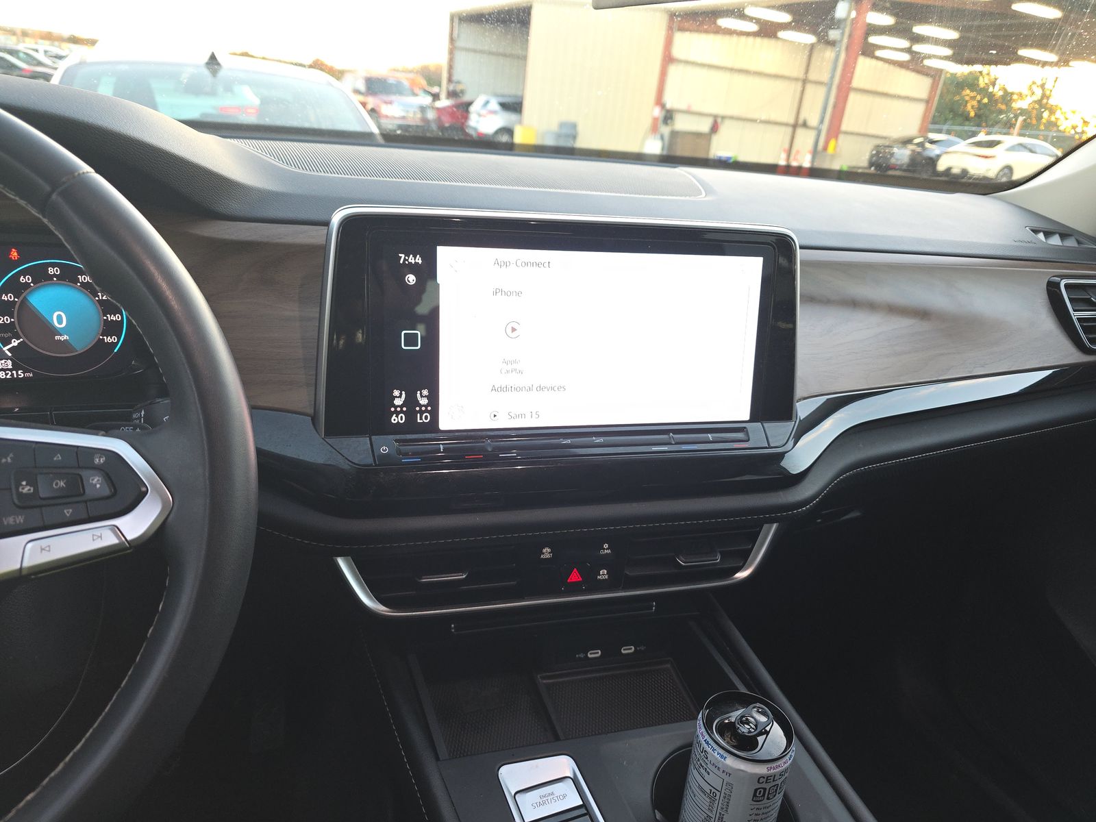 2024 Volkswagen Atlas 2.0T SE FWD