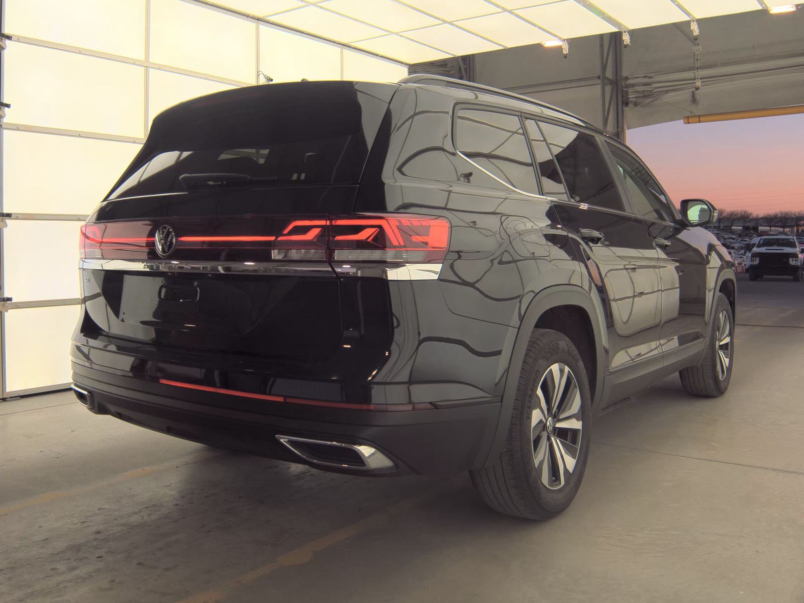 2024 Volkswagen Atlas 2.0T SE FWD