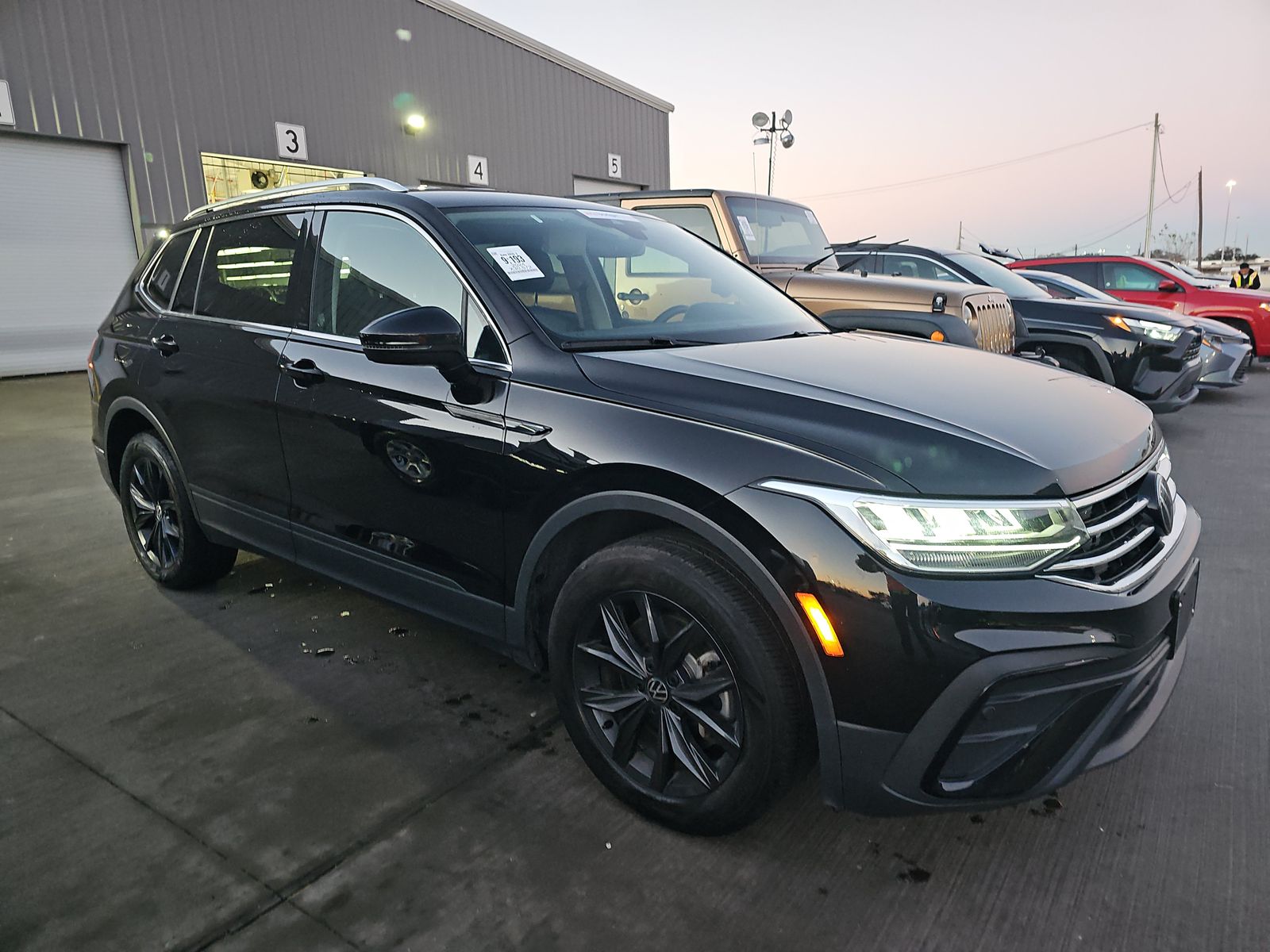 2024 Volkswagen Tiguan 2.0T Wolfsburg Edition FWD