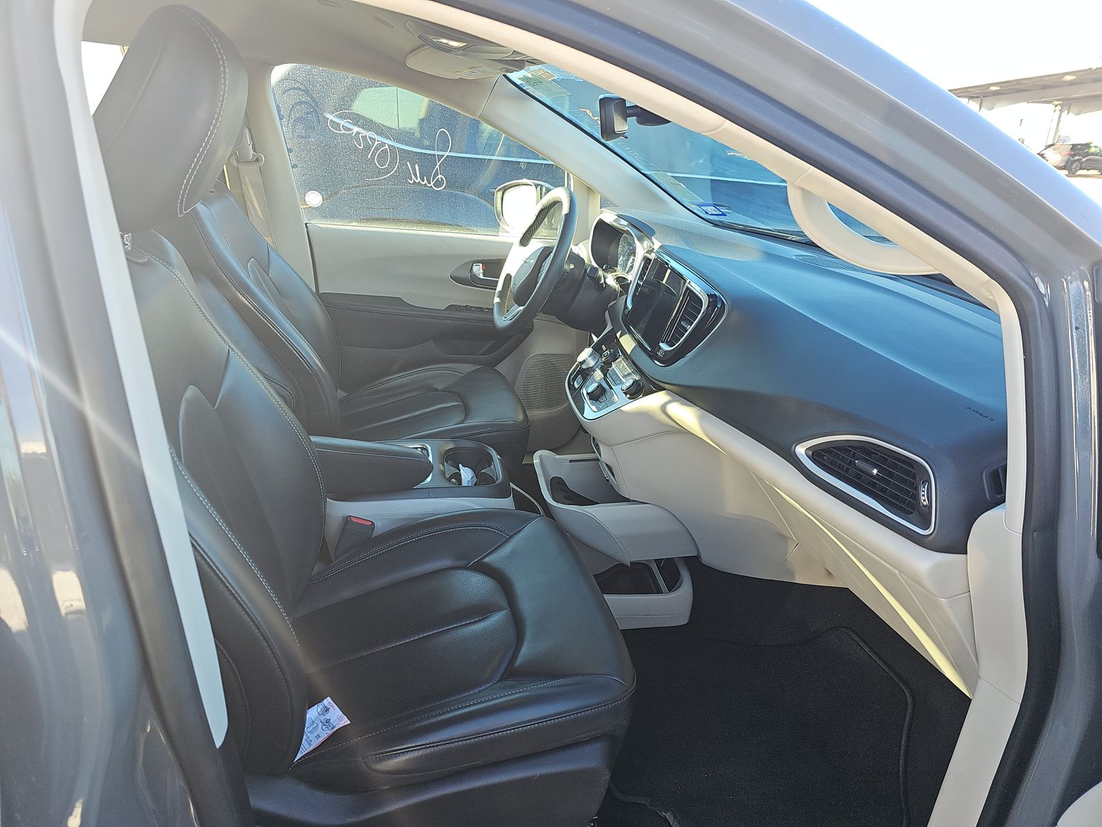 2023 Chrysler Pacifica Touring L FWD