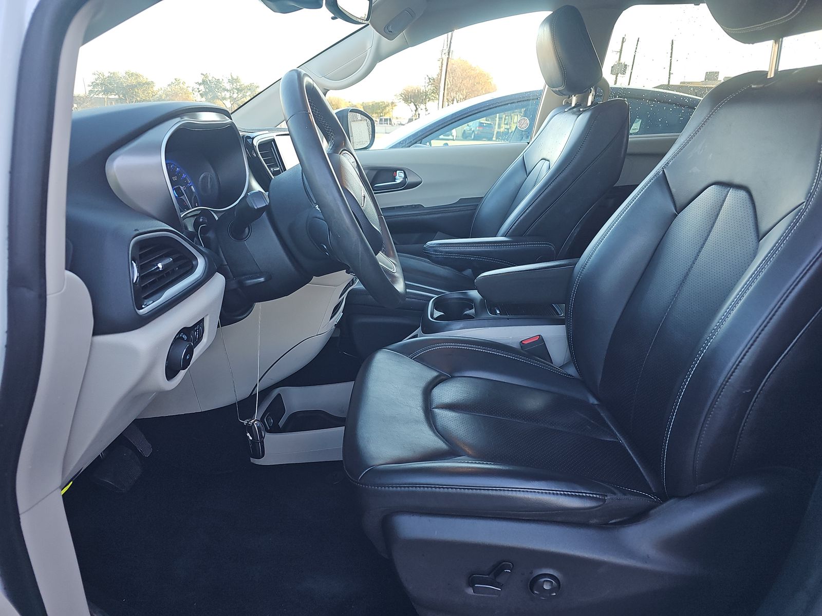 2023 Chrysler Pacifica Touring L FWD