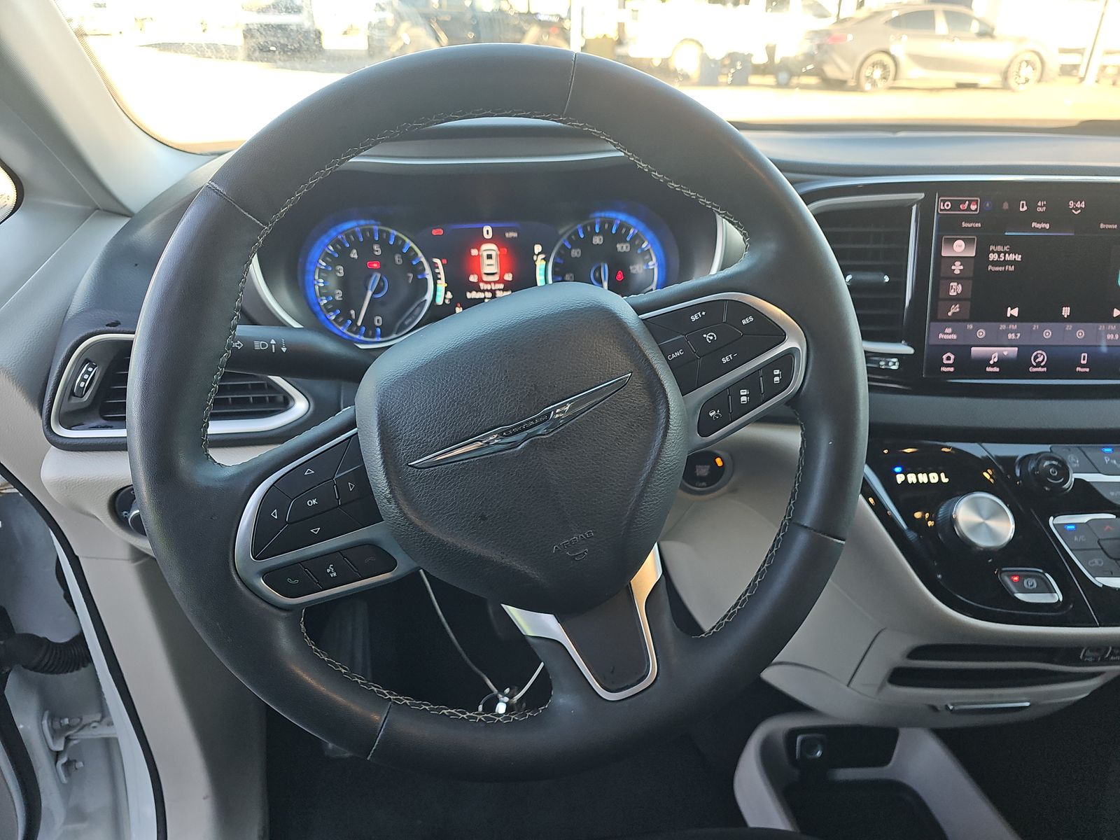 2023 Chrysler Pacifica Touring L FWD