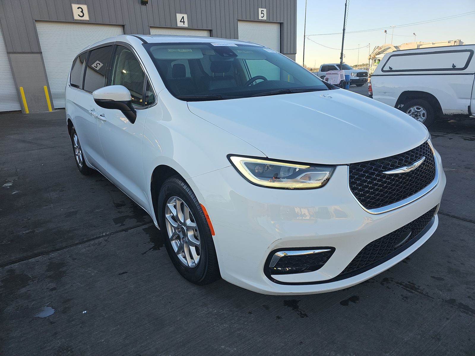 2023 Chrysler Pacifica Touring L FWD