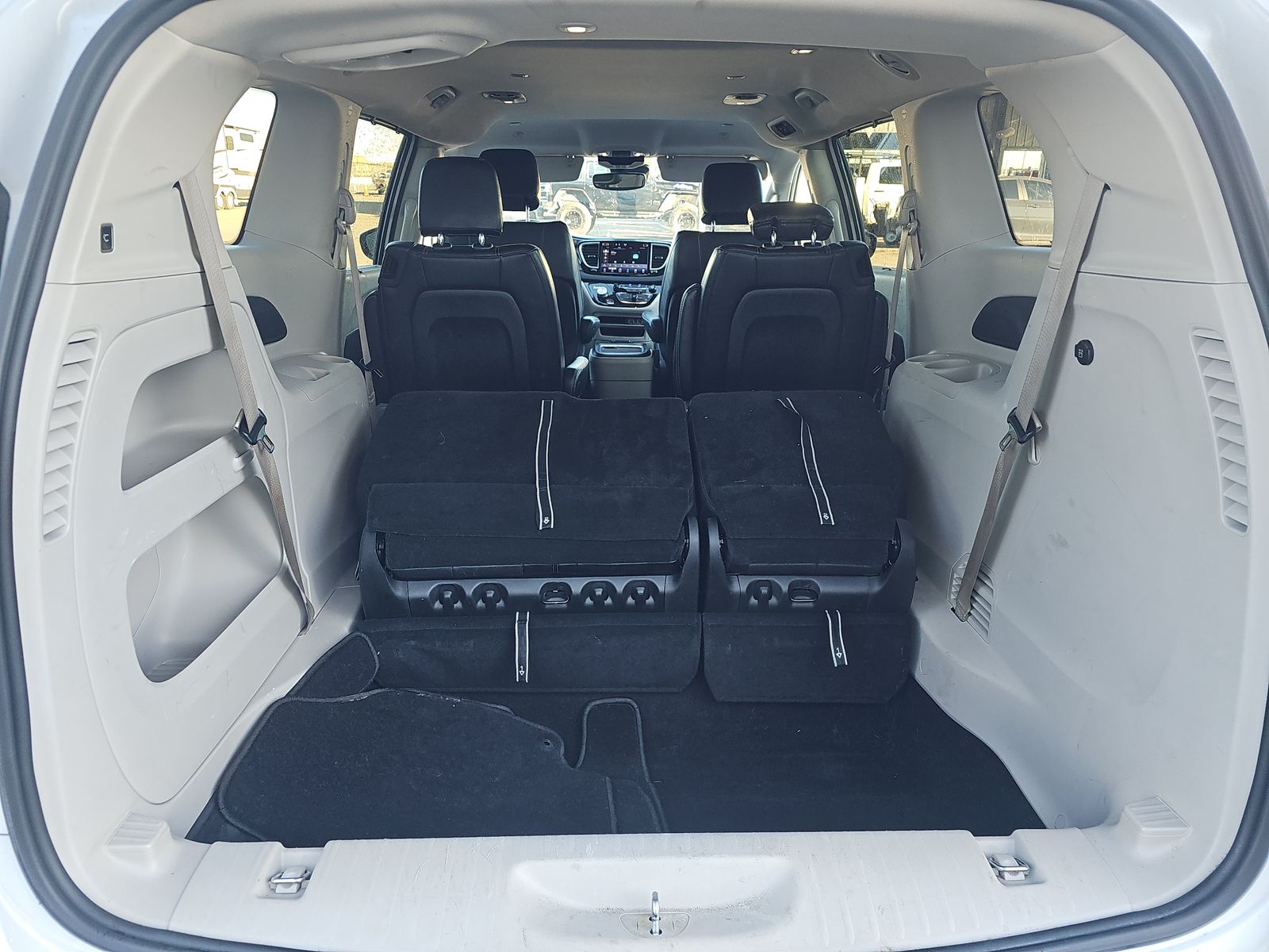 2023 Chrysler Pacifica Touring L FWD