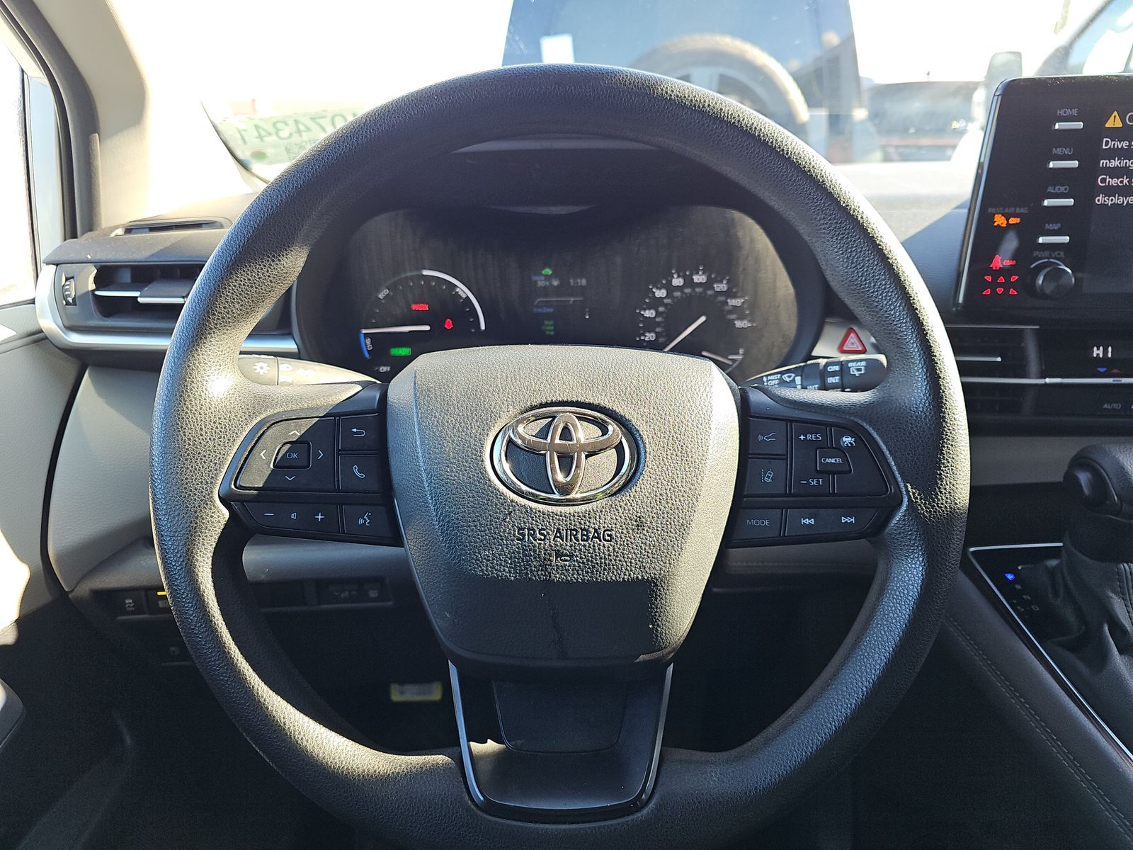 2024 Toyota Sienna LE FWD