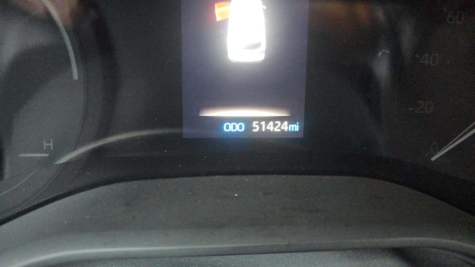 2024 Toyota Sienna LE FWD