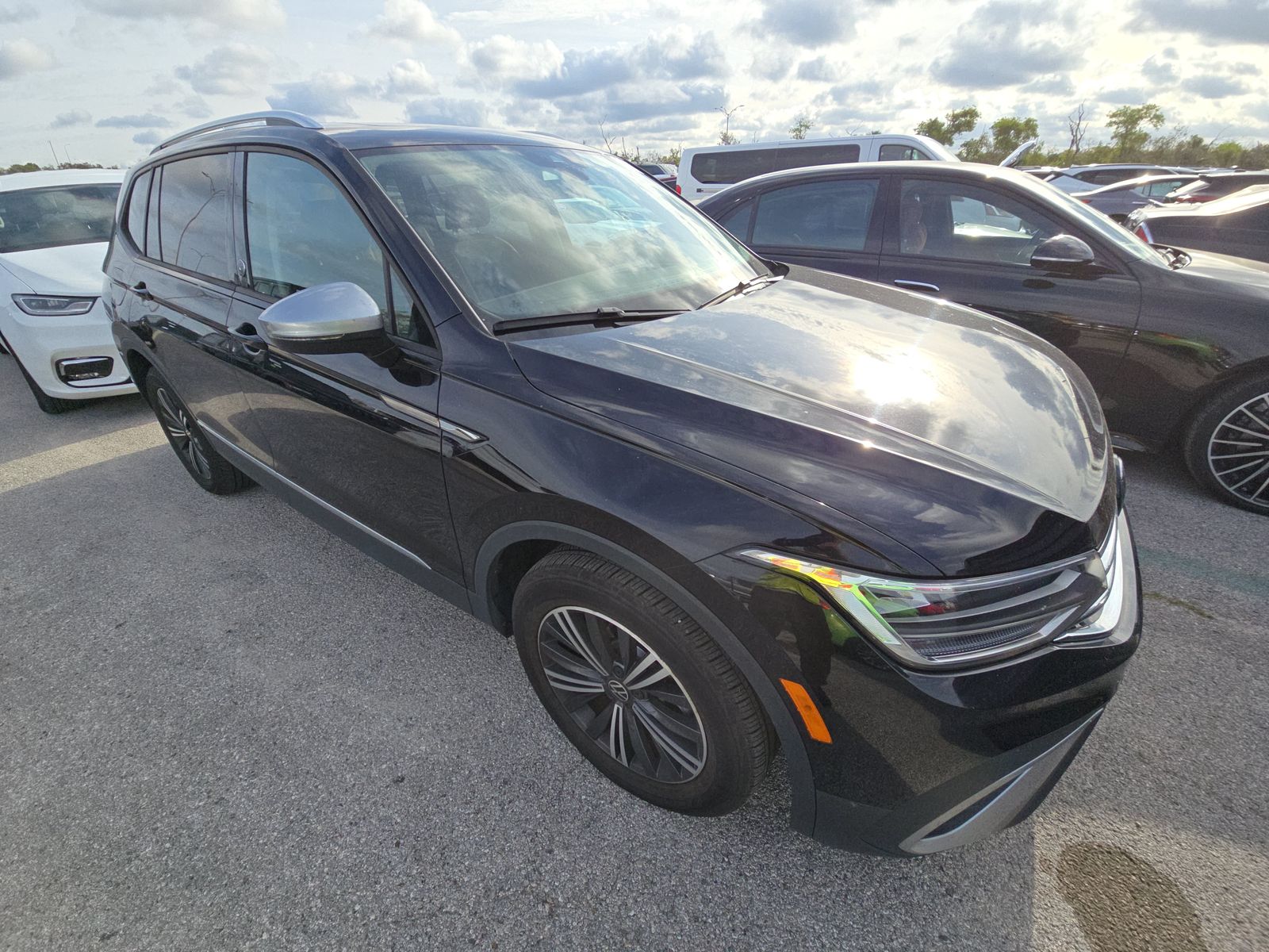 2024 Volkswagen Tiguan 2.0T Wolfsburg Edition FWD