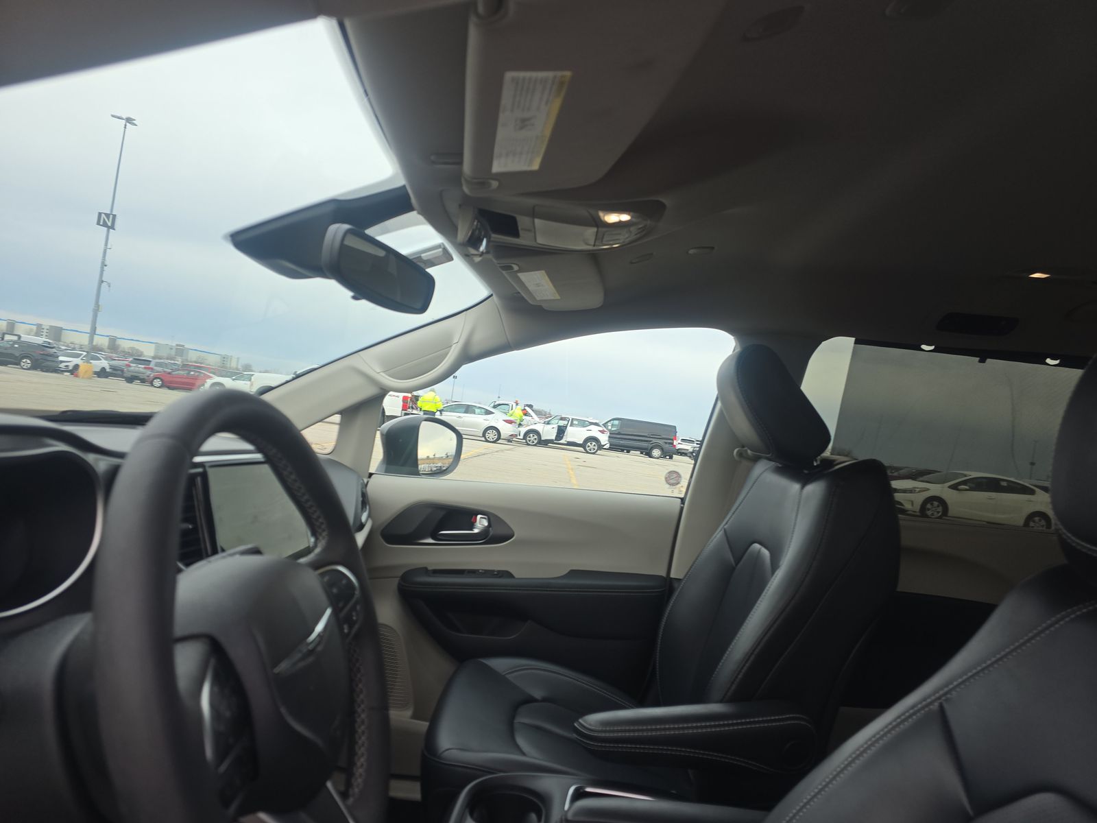 2023 Chrysler Pacifica Touring L FWD