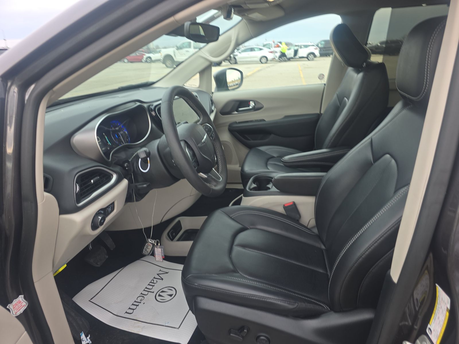 2023 Chrysler Pacifica Touring L FWD