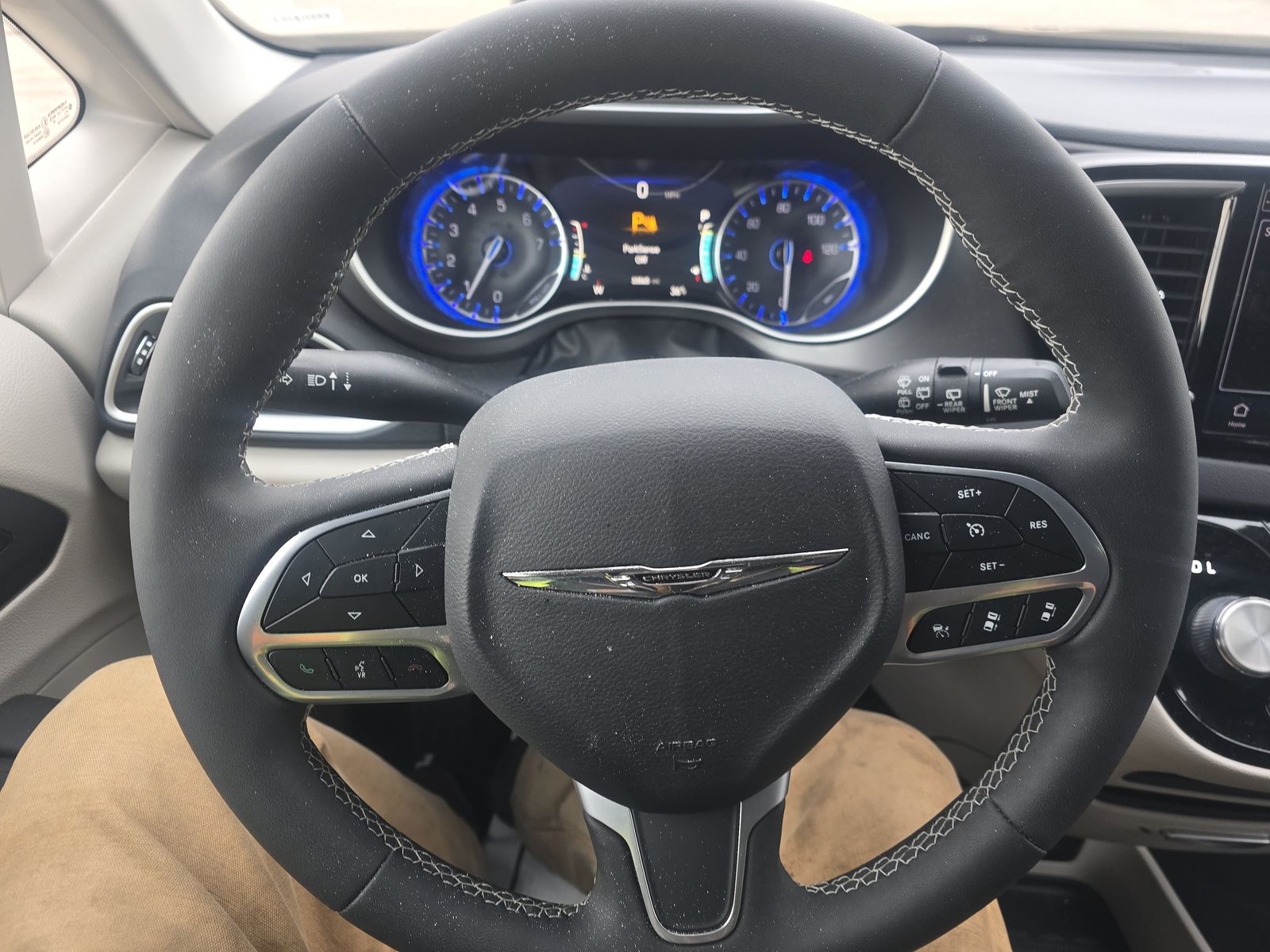 2023 Chrysler Pacifica Touring L FWD