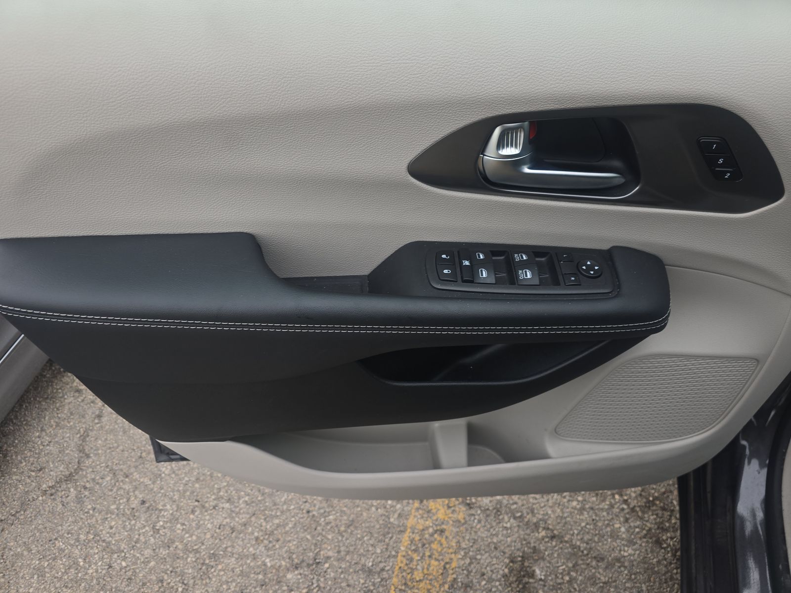 2023 Chrysler Pacifica Touring L FWD