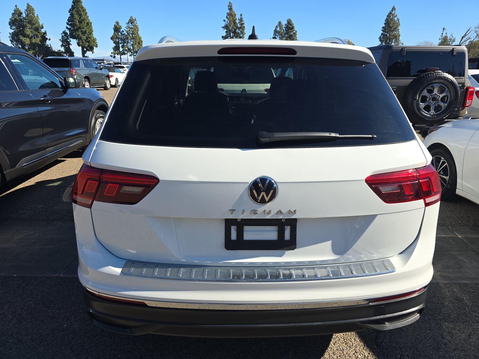 2024 Volkswagen Tiguan 2.0T Wolfsburg Edition FWD