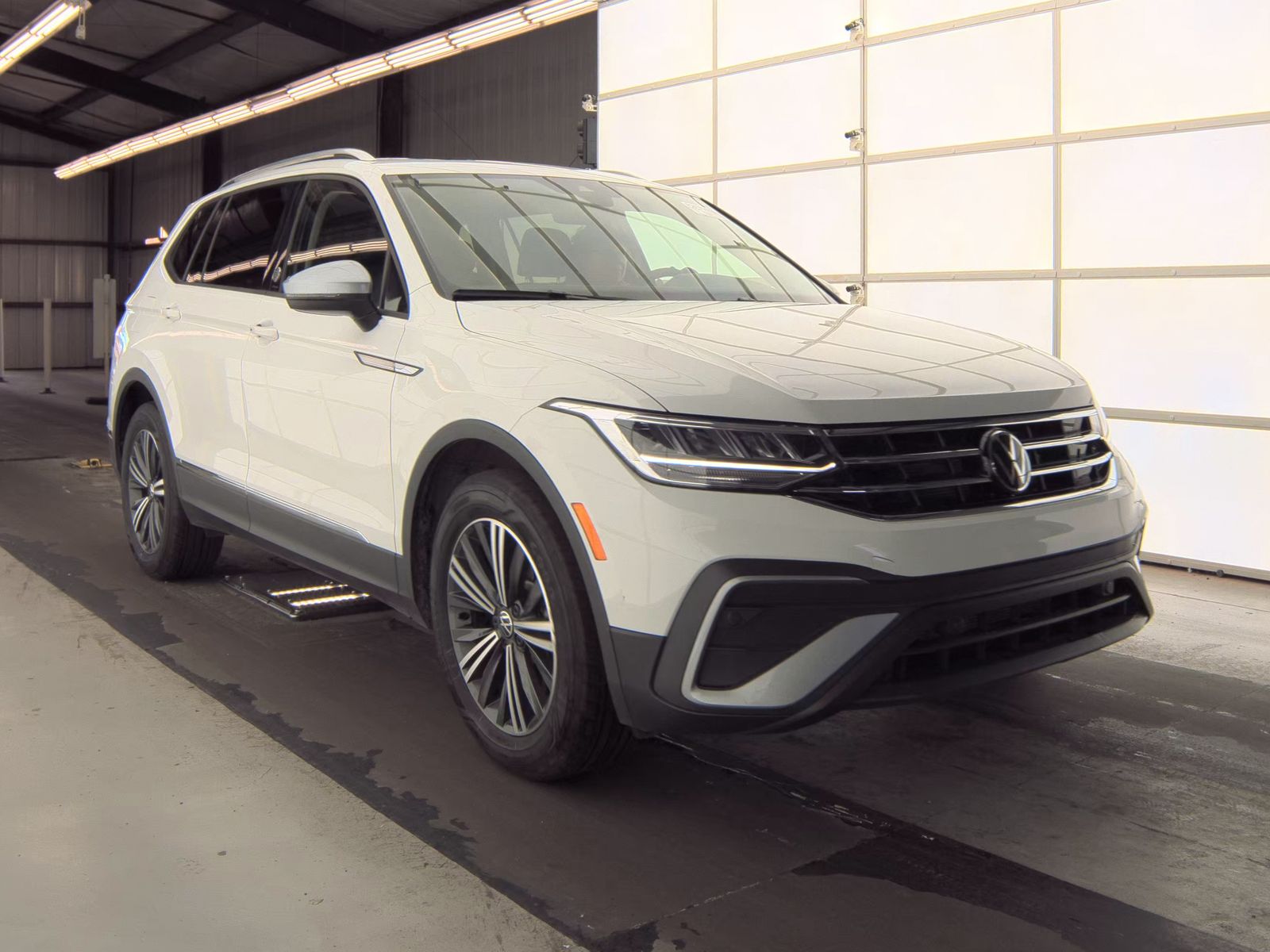 2024 Volkswagen Tiguan 2.0T Wolfsburg Edition FWD