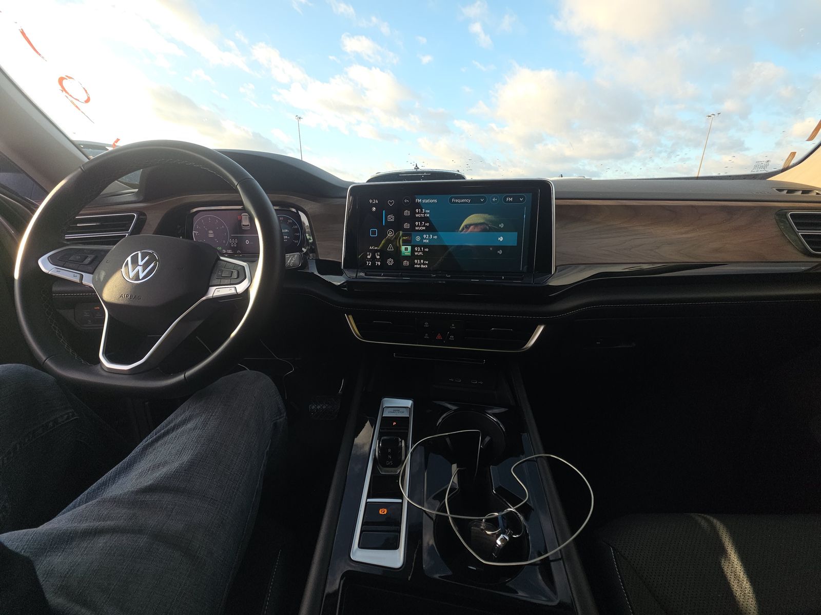 2024 Volkswagen Atlas 2.0T SE AWD