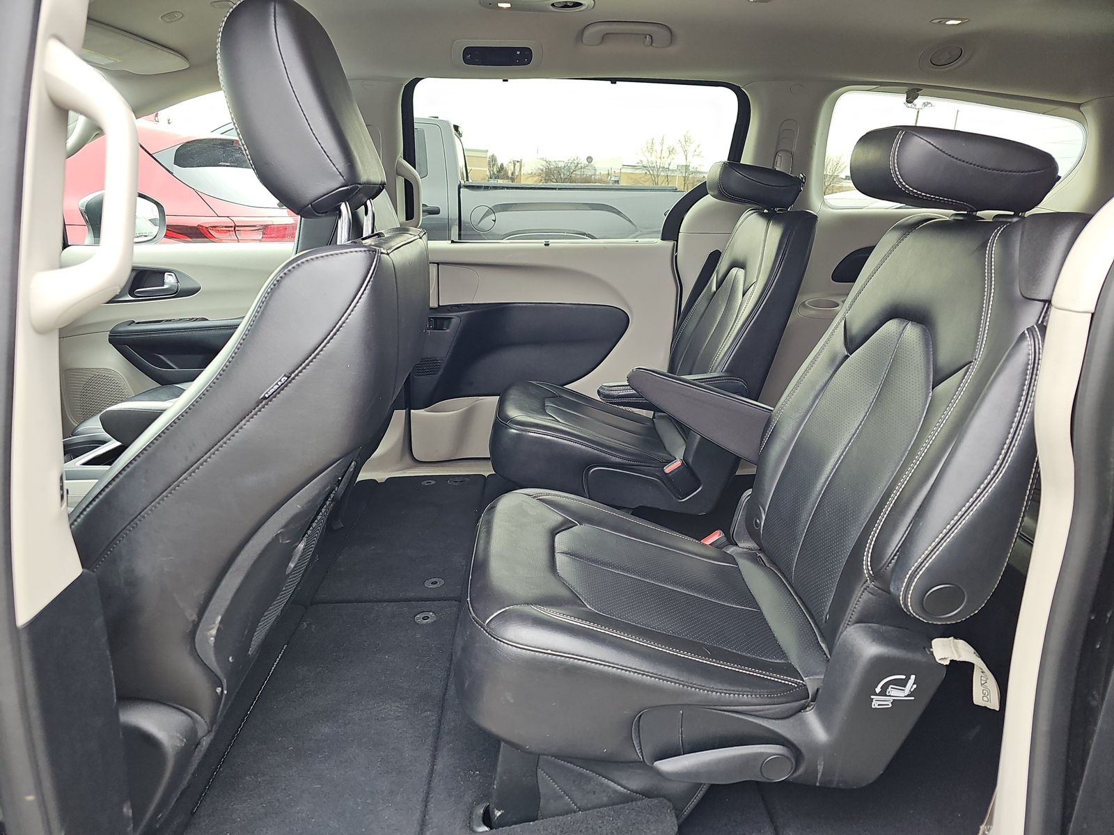 2023 Chrysler Pacifica Touring L FWD