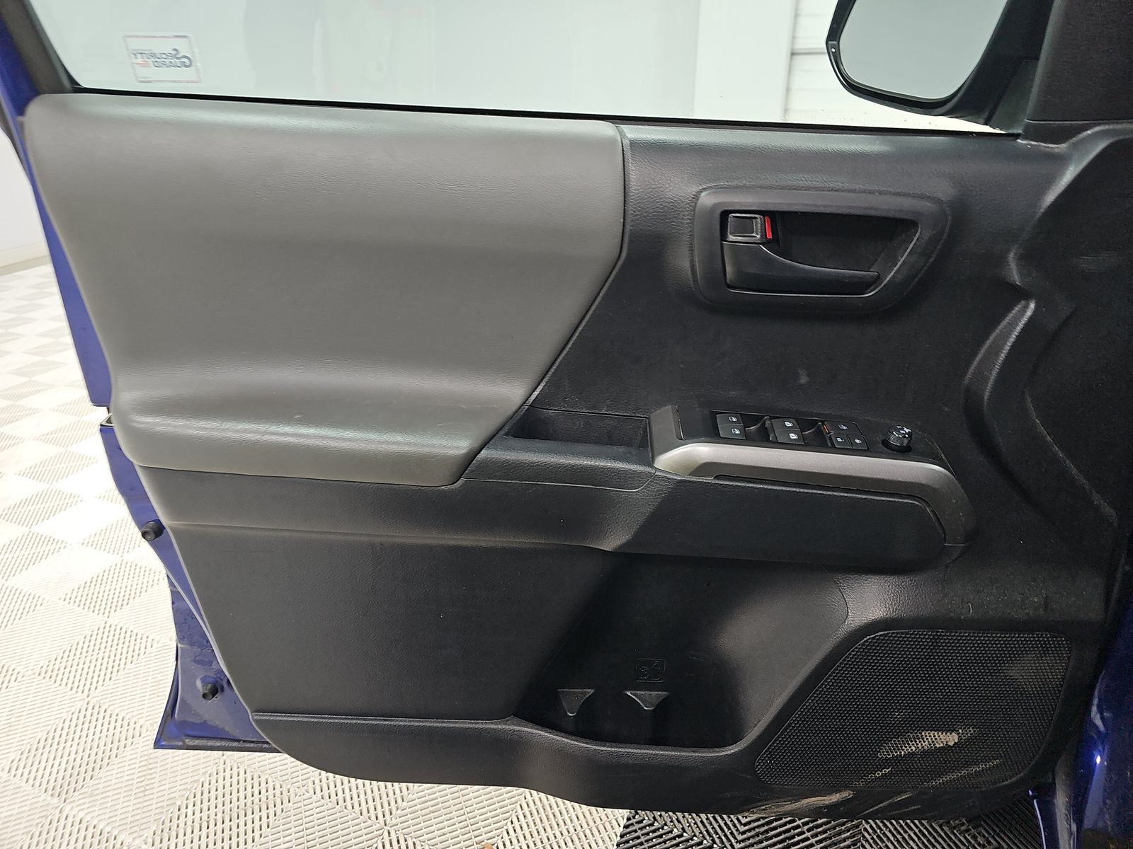 2023 Toyota Tacoma SR5 RWD