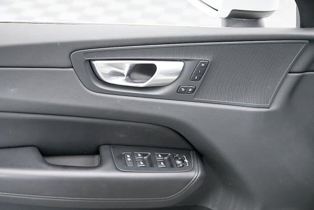 2023 Volvo XC60 B5 Plus AWD