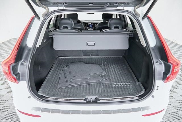 2023 Volvo XC60 B5 Plus AWD