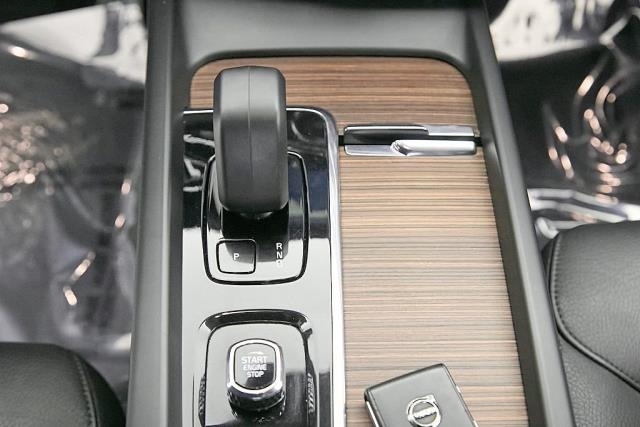 2023 Volvo XC60 B5 Plus AWD