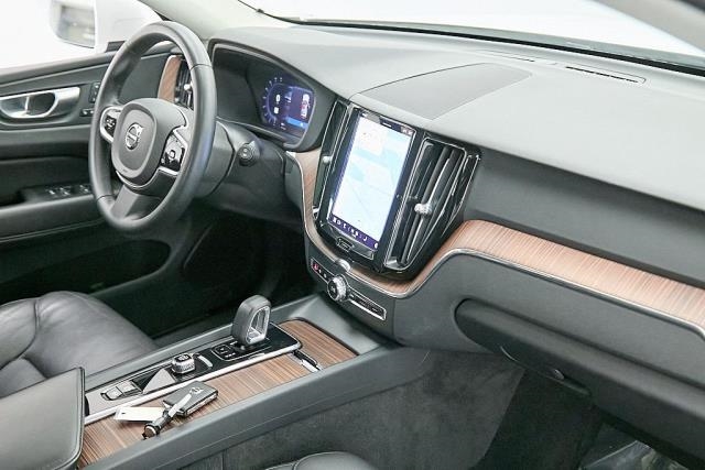 2023 Volvo XC60 B5 Plus AWD