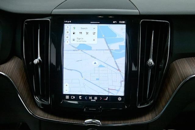 2023 Volvo XC60 B5 Plus AWD