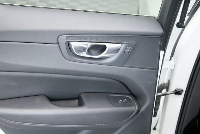 2023 Volvo XC60 B5 Plus AWD