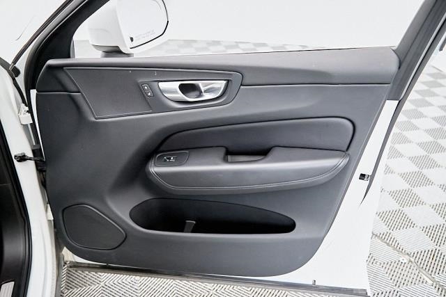 2023 Volvo XC60 B5 Plus AWD