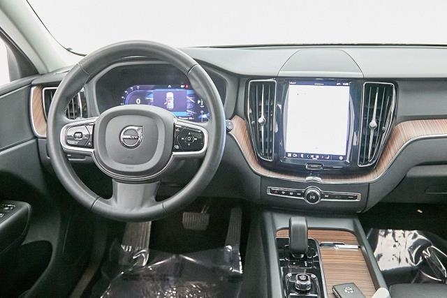 2023 Volvo XC60 B5 Plus AWD