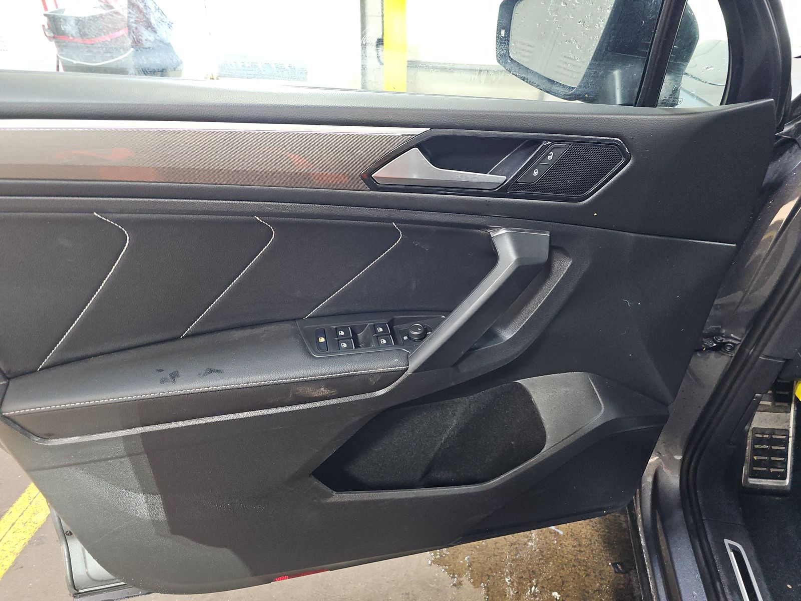 2023 Volkswagen Tiguan 2.0T SE R-Line Black AWD