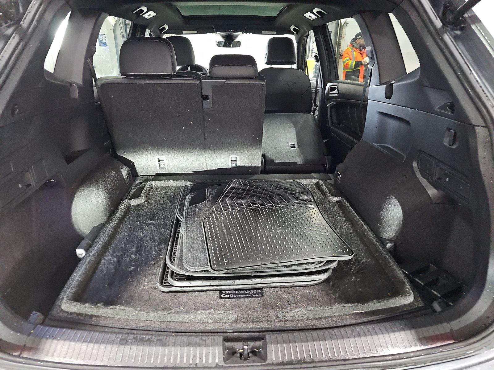 2023 Volkswagen Tiguan 2.0T SE R-Line Black AWD