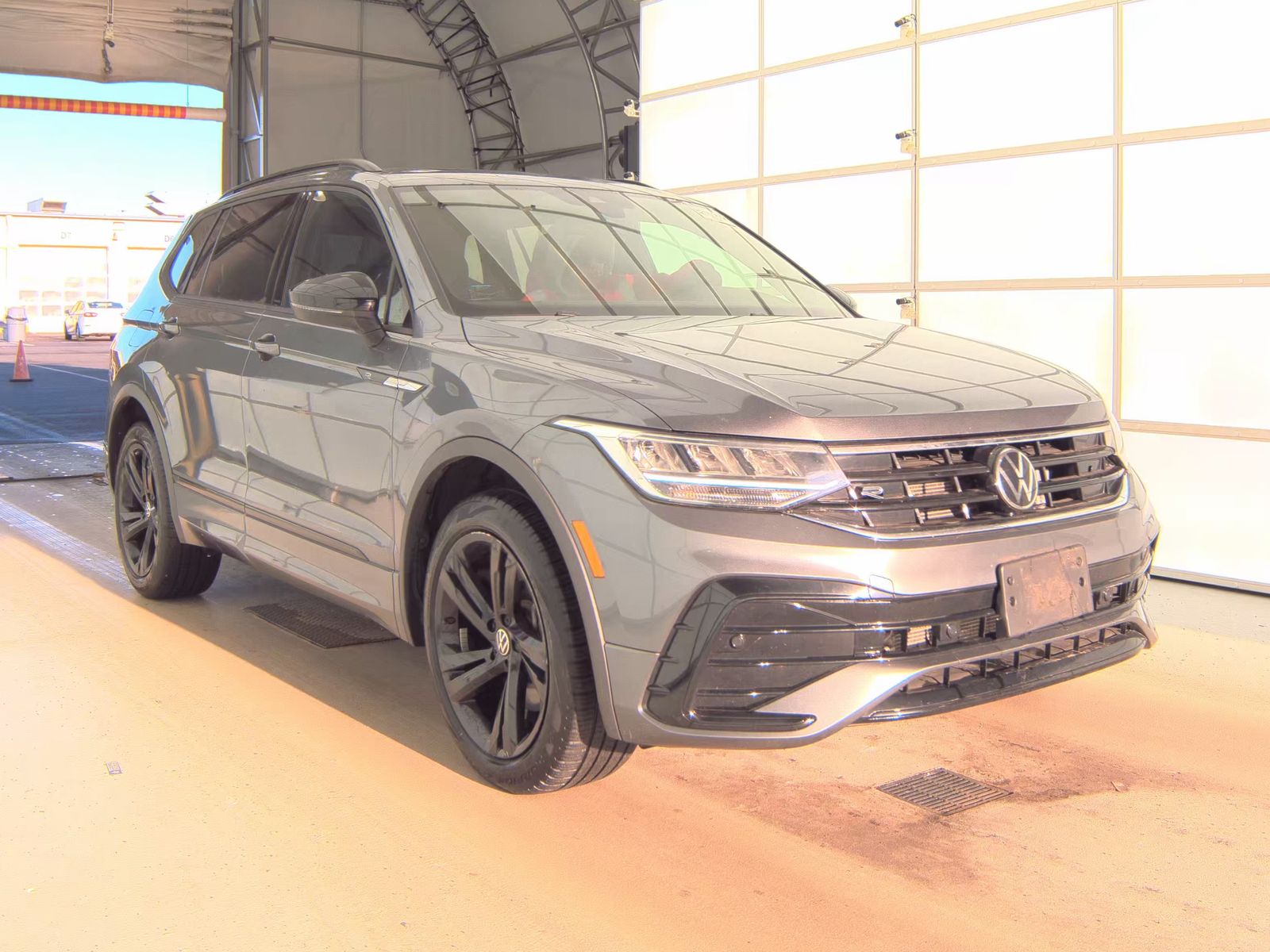 2023 Volkswagen Tiguan 2.0T SE R-Line Black AWD