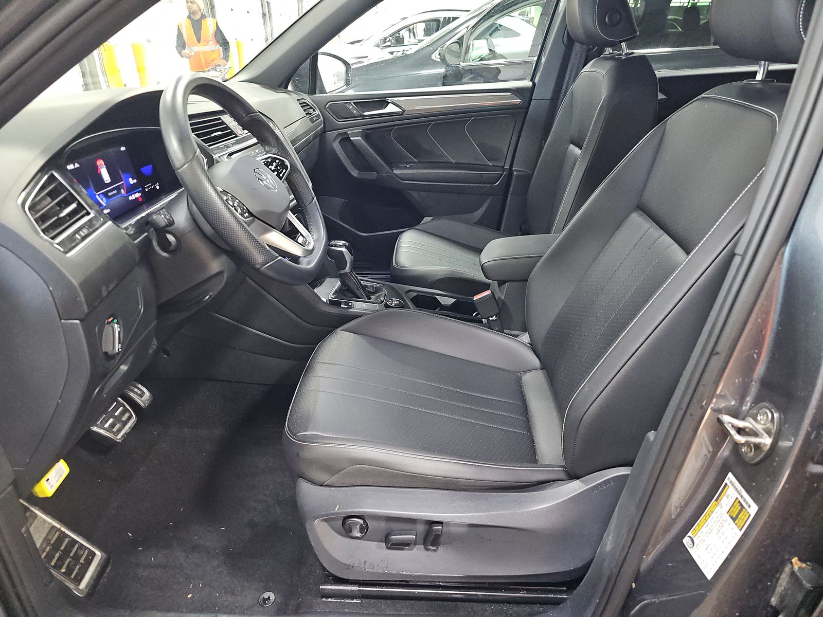 2023 Volkswagen Tiguan 2.0T SE R-Line Black AWD