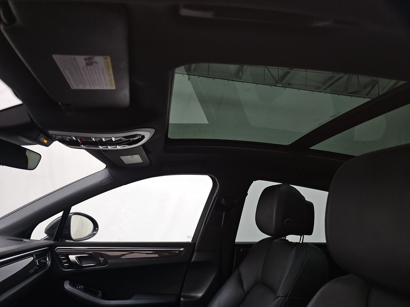 2022 Porsche Macan Base AWD